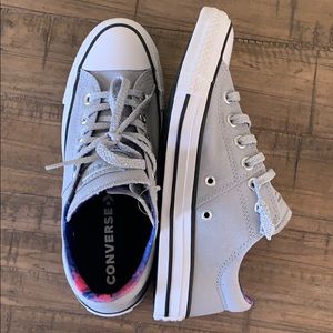 COPY - Women’s grey size 8 Converse - never worn